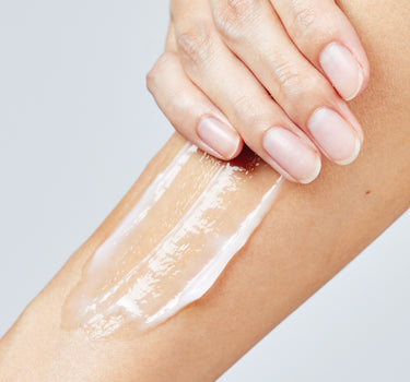 קרם גוף קליל לעור רך כמשי פוראבר יאנג