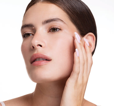 מים מיסילריים להסרת איפור אילסטריוס