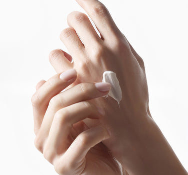 פילינג הבהרה וחידוש העור אילסטריוס