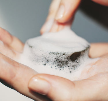 סבון לשיקום והבהרה מסדרת רוז דה מאר