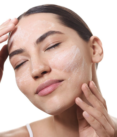 פילינג גרגרי צלולוז טבעי נוטרייאנט - כריסטינה ישראל