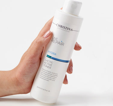 מי פנים חומצה לקטית לריענון ולהשלמת הניקוי הידרה - כריסטינה ישראל