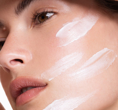 קרם לחות עם הגנה ליום במרקם קליל פוראבר יאנג SPF 25 - כריסטינה ישראל